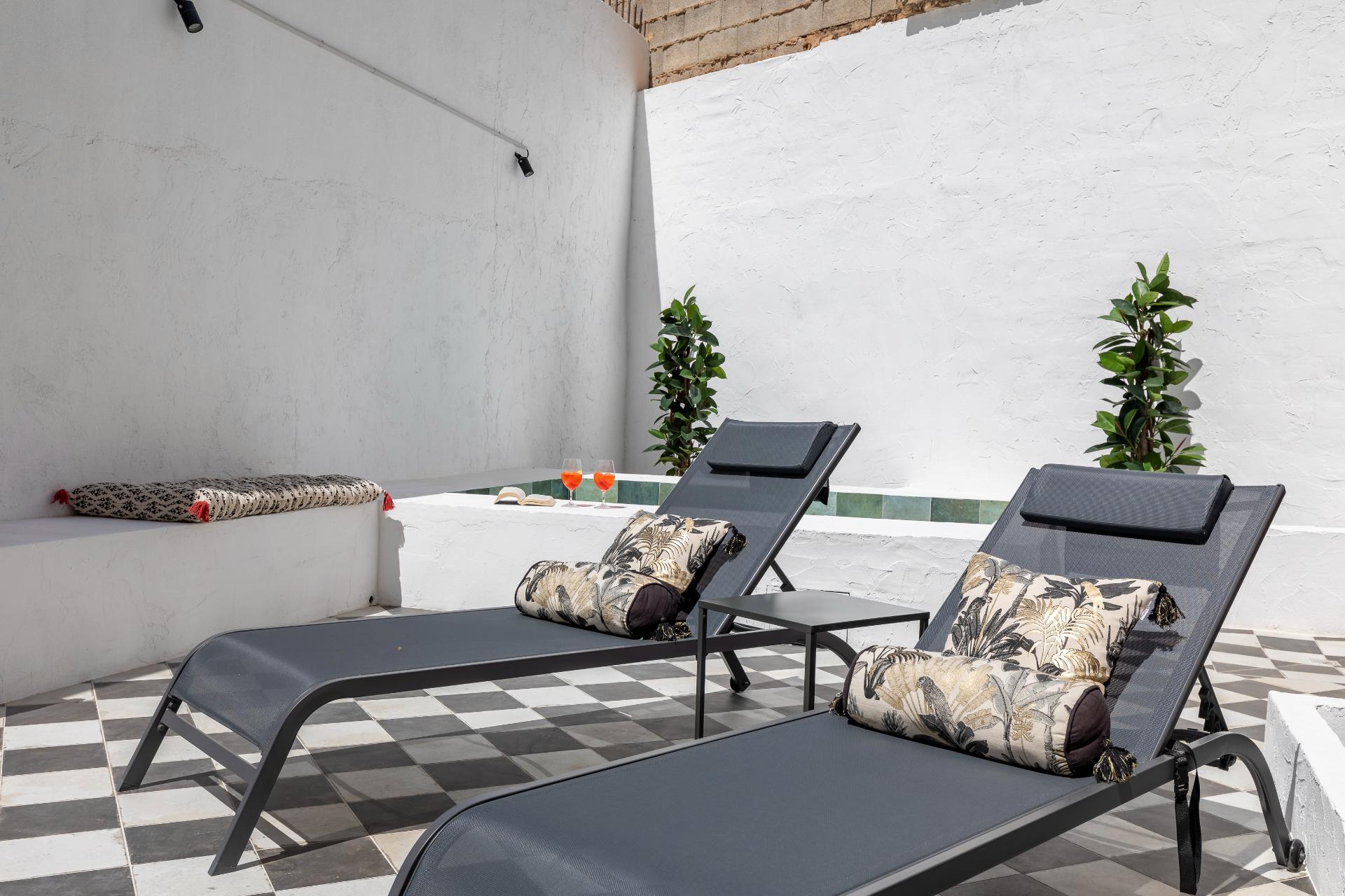 Patraix style_Patio-16