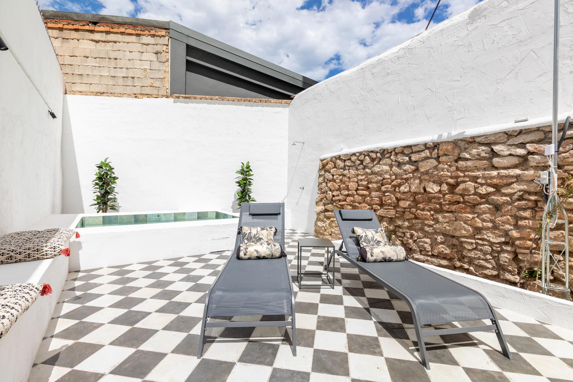 Patraix style_Patio-6