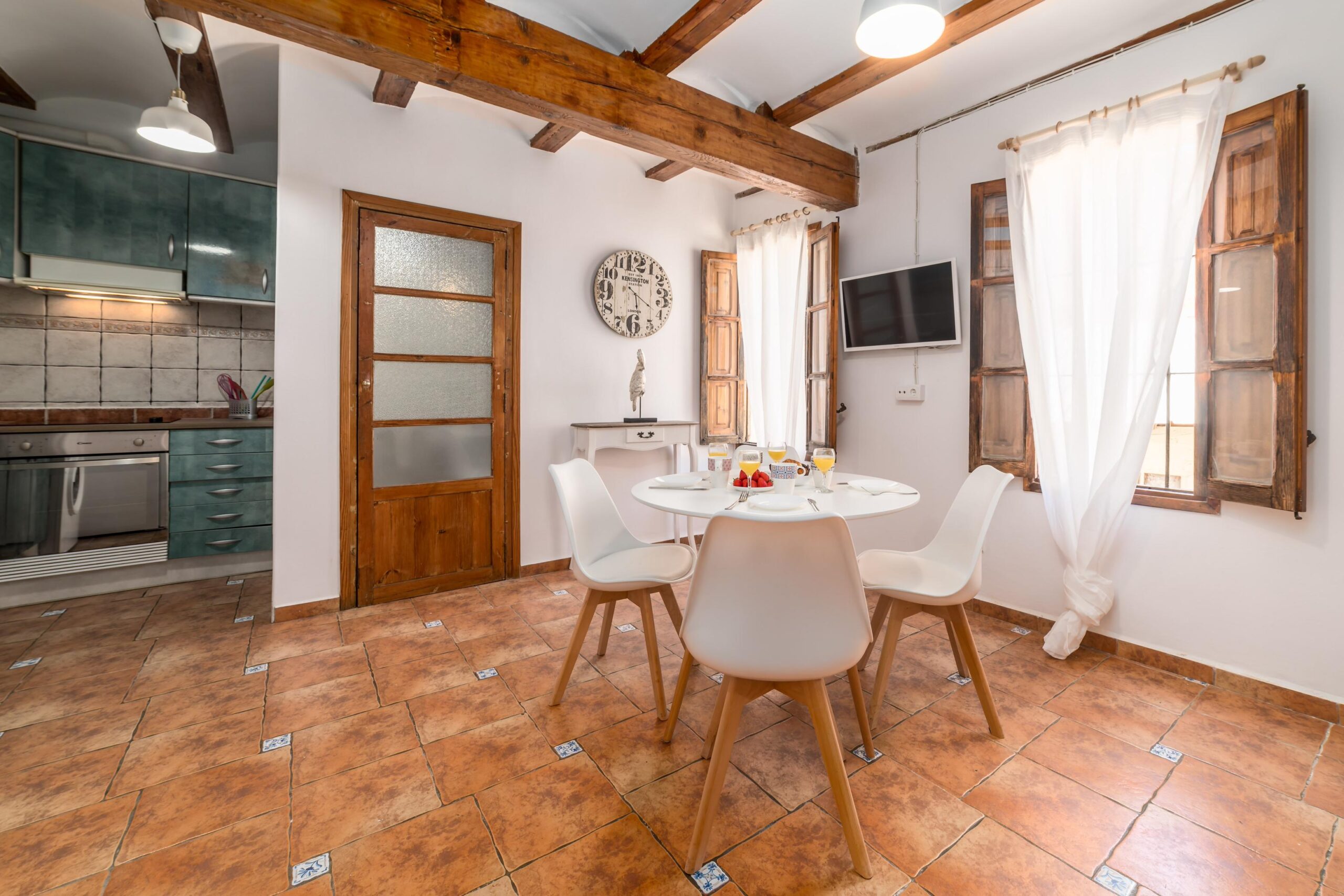 Temple Salon - comedor - cocina-11